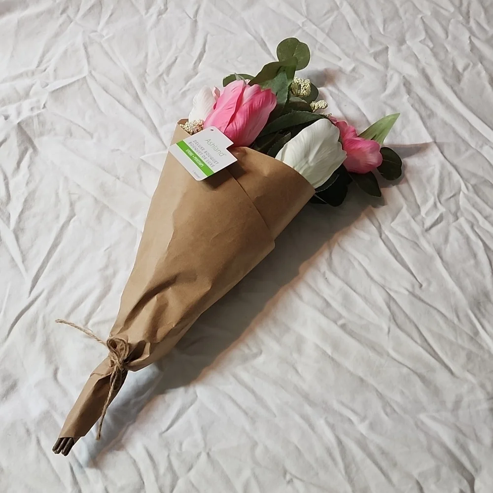 Deluxe faux floral Spring Bouquet